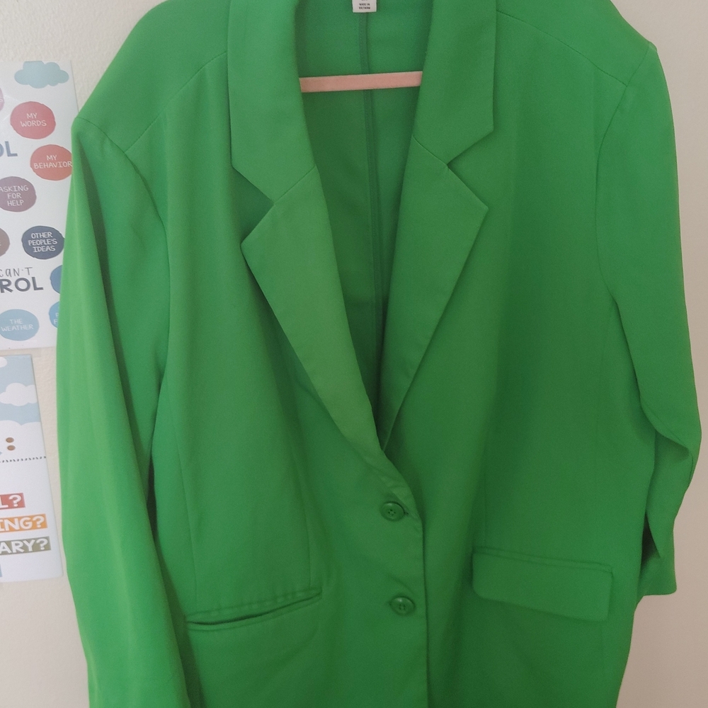 Ava & Viv Vibrant Green Blazer